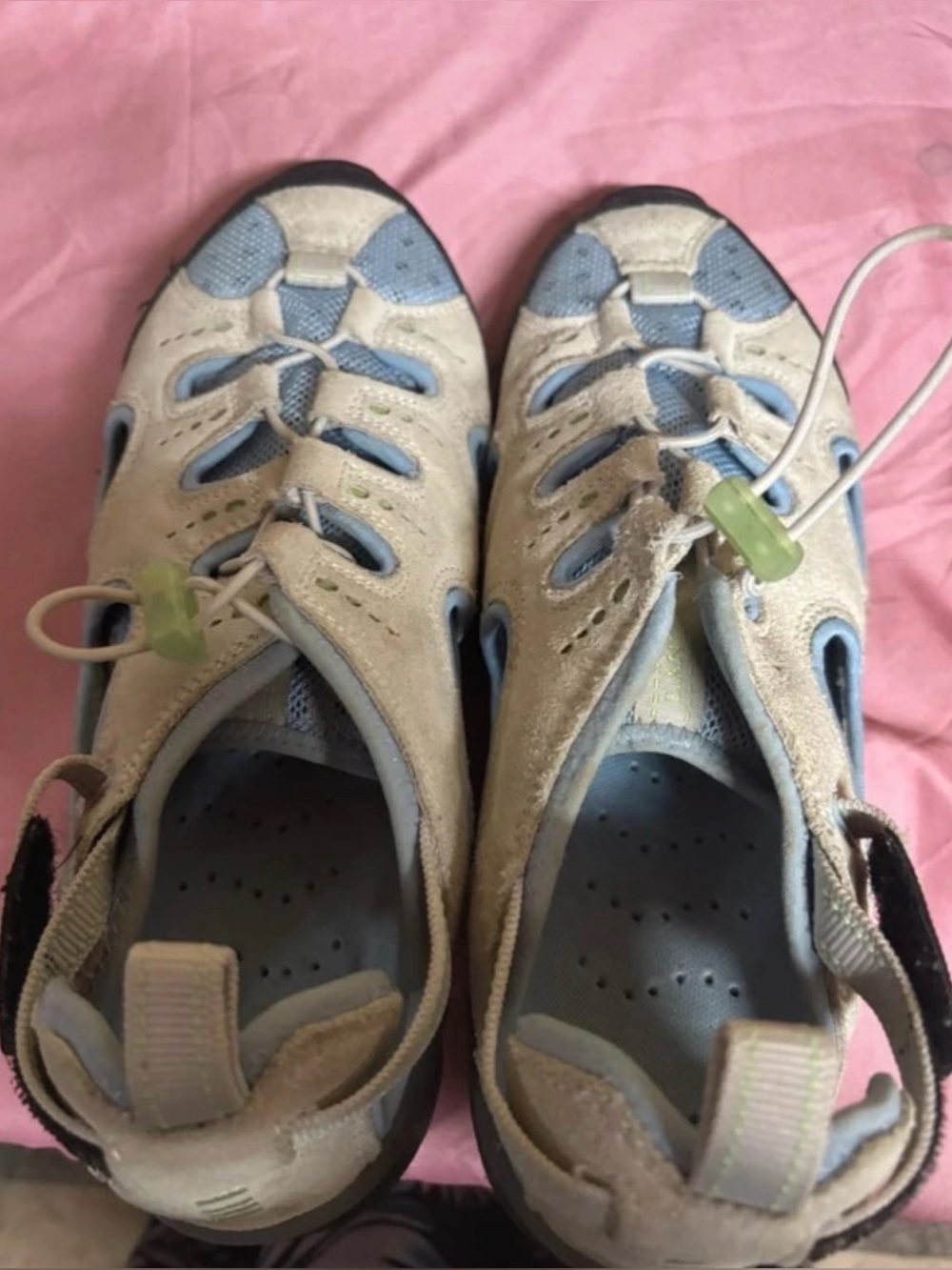 Lands End women’s 8 1/2 w Light Blue and Beige Active sneakers